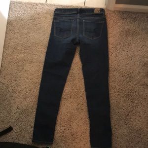 American eagle non-ripped jeans